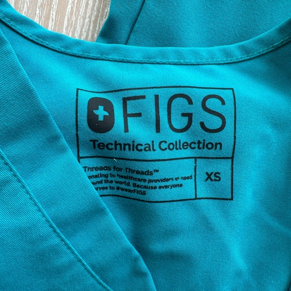 FIGS Aqua Technical Scrub Set - Picture 4 of 4